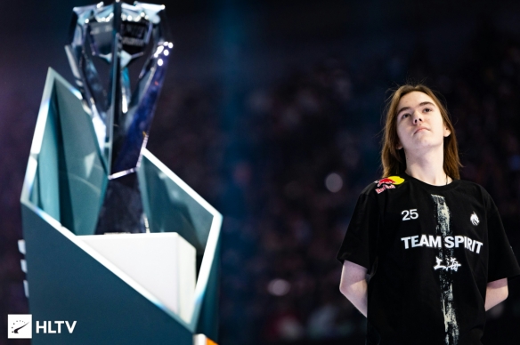 LPL夏季赛W7D2：Zdz先发对位Shanji，RA交手EDG