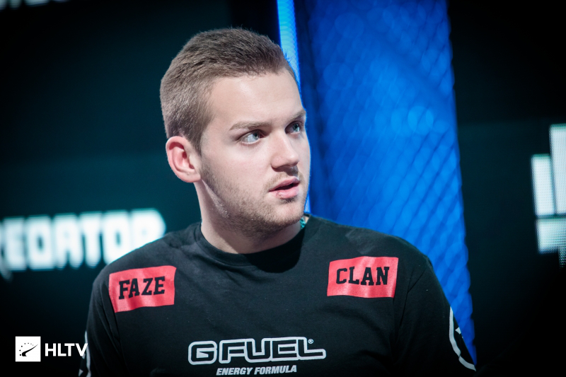 TyLoo 在 FISSURE Playground 1 中被华丽加冕为冠军