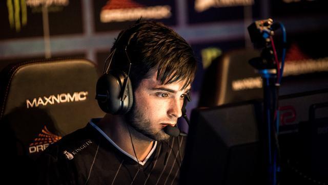 T1教练金晶洙谈队伍上单引援失败，T1曾想招募TheShy